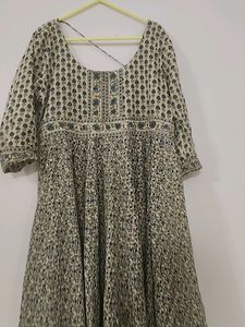 Kurta Set No Flowes Worn Only 2 Time