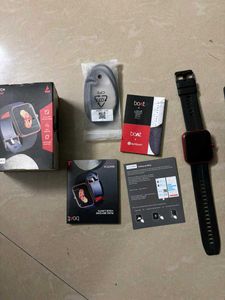 boAt Xtend Smartwatch (not working) if u can repai