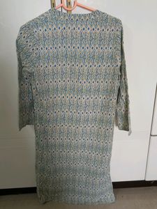 Kurti rarely used in good condition. No flaws.