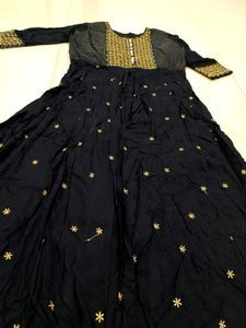 Beautiful Black Frock With Golden Stars Look