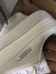 Puma- Puma Smashic Unisex White Sneakers(uk 7)