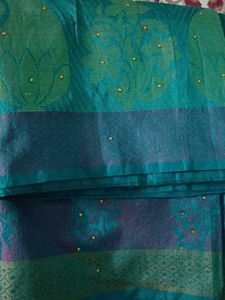 Elegant Floral Pattern Saree