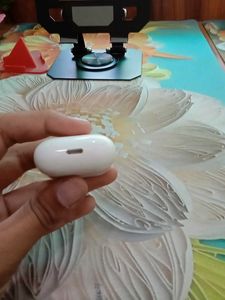 Apple AirPods Case and Charger