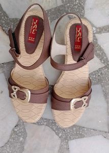 Girls  Sandal 👡