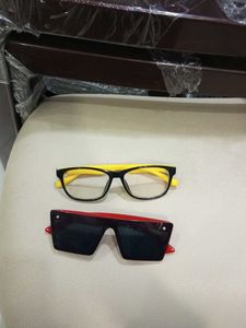 Sunglasses (Set of 2)