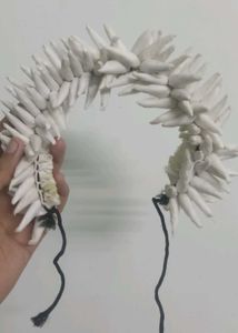 Elegant White Flower Hair Accessory