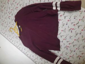 H&amp;M Crop Sweatshirt/ Top