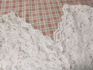 Floral Lace Embroidery Crop Top