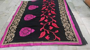 Beautiful  Black Saree😍
