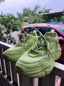Vibrant Lime Green Westside Sneakers - Like New