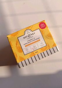 Dot & Key Vitamin c + E Superb Bright Moisturizer