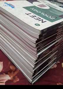 Aakash BYJUS Neet Study Material