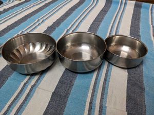 2  Steel Big Bowl And1 Medium Bow