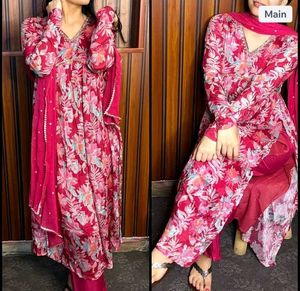 Pure Chinnon Alia Cut Suit Set