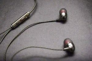 KDM M8 Earphone Og