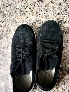 Black Casual Sneakers