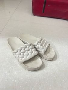 Braided cream Slides