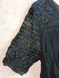 Stylish Ladies Lace Top Black 🖤