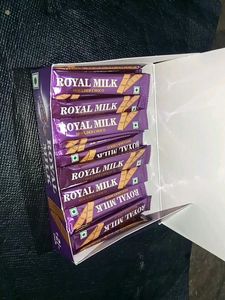 Royal Milk Chocolate 🍫 with 40 pic