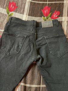 Mom Fit Stretchable Jeans