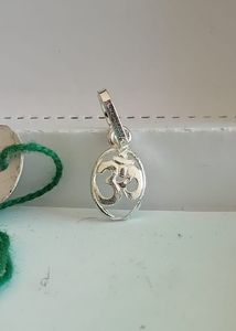 Pure Silver Om 🕉️ Pandal (wt:0.700g)