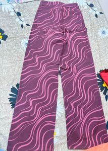Patterned High-Waisted Jeans