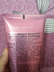 Pond&#39;s Bright Beauty Facewash