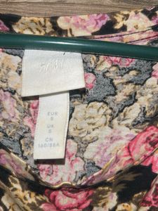 floral print top