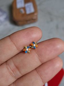 Floral Stud Earrings  22crt gold studs