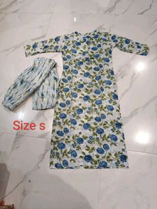 GoSriKi Floral Kurta Set size s