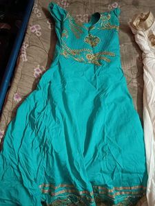 Elegant Blue Embroidered Kurta
