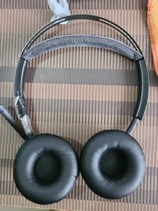 Poly Voyager Focus 2 Headset