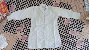 Boys&#39; White Embroidered Kurta