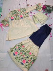 Brand New ⭐✨ Kurta And Garara Set With Dupatt 😍