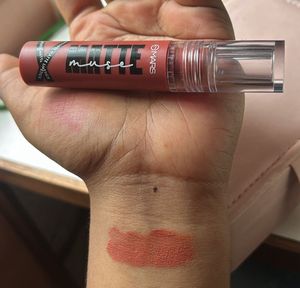 Mars Mousse Matte Lipstick In Shade 07, Celebrity