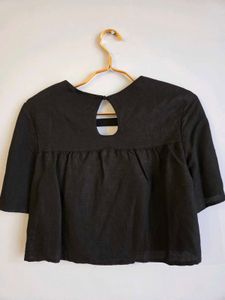 H&amp;M Black Crop Top 32&#34;