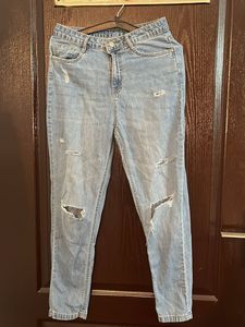 Ripped Jeans - Light Wash