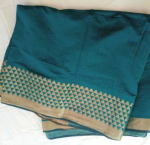 Green Sari with Triangle Wide Golden Border