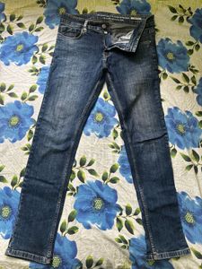 6 Branded Used Jeans