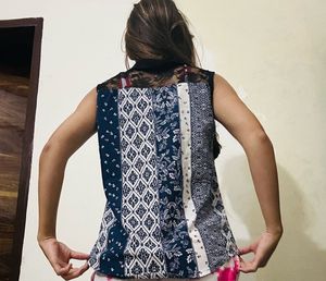 Patterned Sleeveless Top
