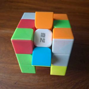 Cubelelo QiYi Warrior 3x3 Stickerless Speedcube