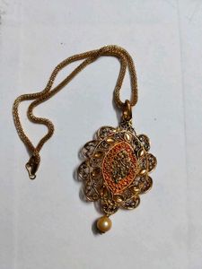 Golden Floral Pendant Necklace