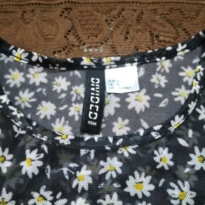H&amp;M Brand Net Floral Top Size-26