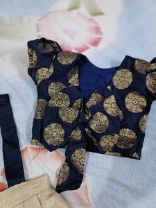 Baby Girl&#39;s Traditional set