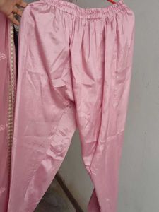 Pakistani Pink Embroidered Kurta Set