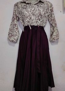 Elegant Floral Shirt with Pleated Midi Skirt - Per