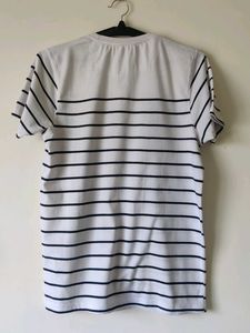Stylish Men&#39;s Striped T-Shirt
