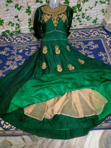 Amazing Gown Dark Green Colour Necklace Work😍✅