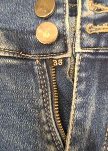 Stylish Blue Denim Jeans for women