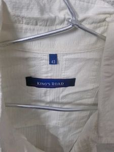 Men&#39;s White Short Sleeve Shirt